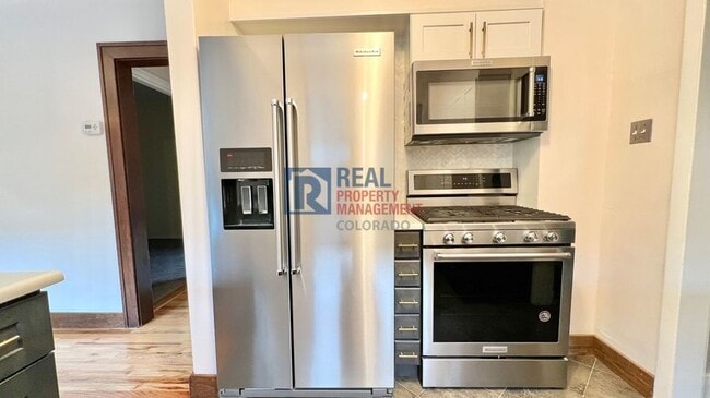 Building Photo - 594 S Ogden St