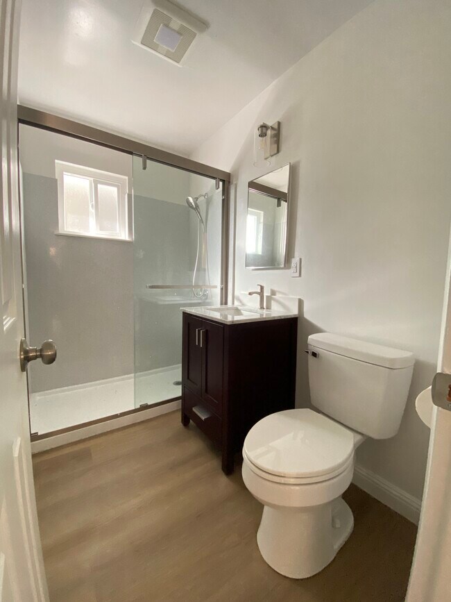 Building Photo - 2461 Humboldt Ave