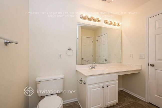 Building Photo - 9220 Meadowmont View Dr