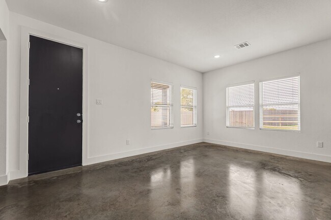 Building Photo - 3003 Alpha Wolf Ct