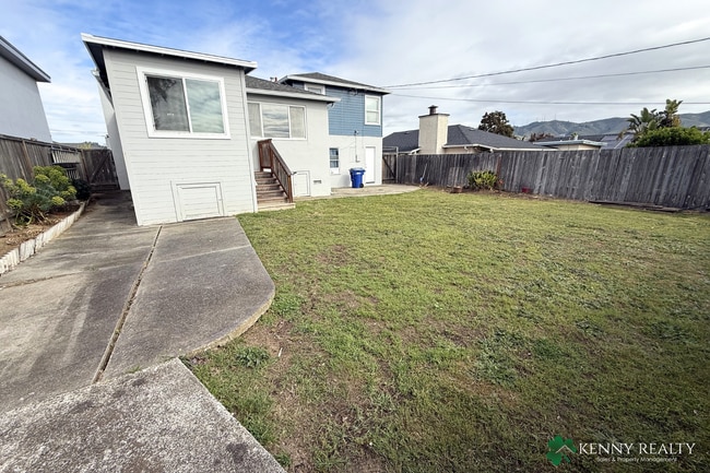 Building Photo - Bright 3-Bedroom Home with Large Backyard in South San Francisco