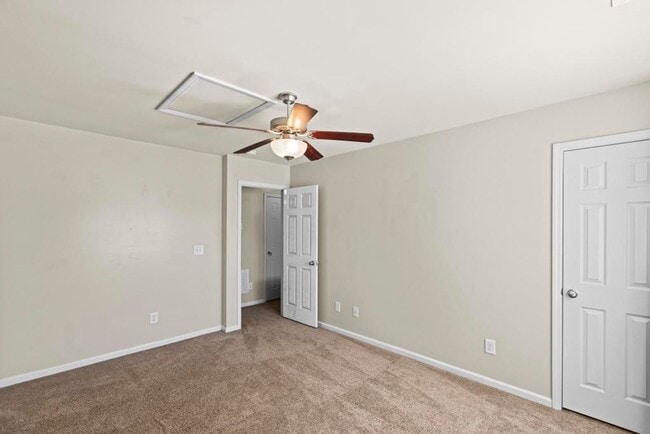 Building Photo - End Unit with Lots of Upgrades!