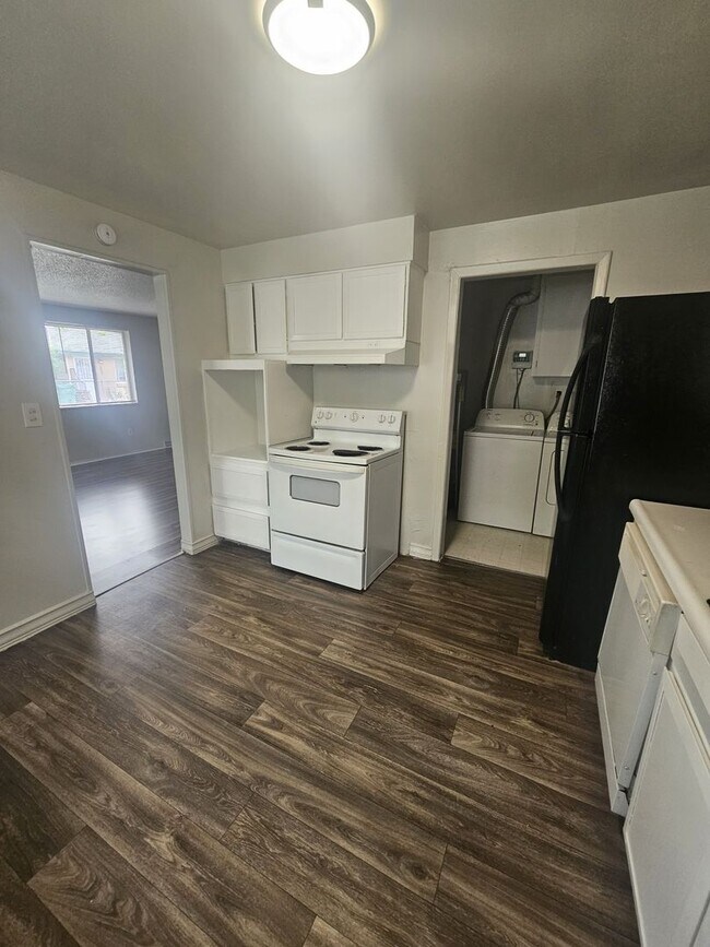 Building Photo - 13LAN257