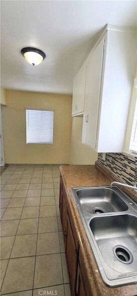 Building Photo - 1342 E 77th Pl