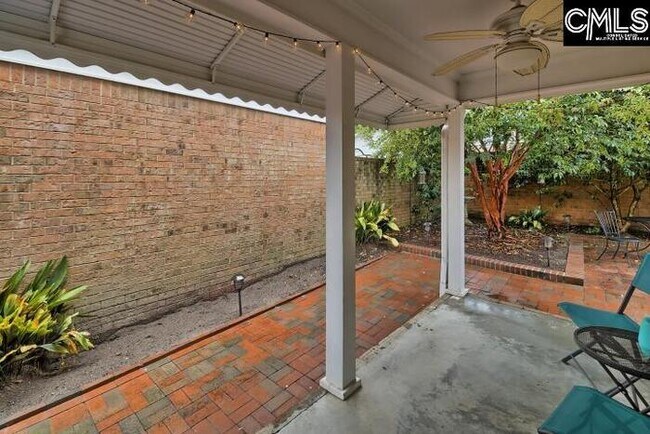 Building Photo - Cute Patio Home