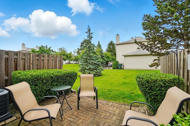 Building Photo - 1630 Holland Dr