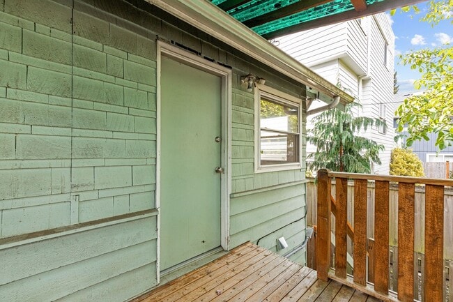 Building Photo - 5155