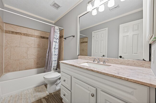 Building Photo - 7814 Millbrook Dr