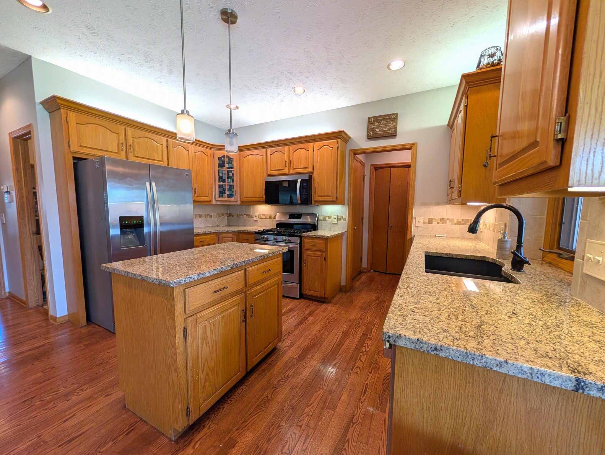 Building Photo - 5612 N 139th Ave