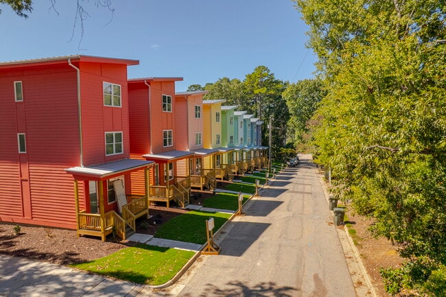 Building Photo - 3711 Lexington Dr