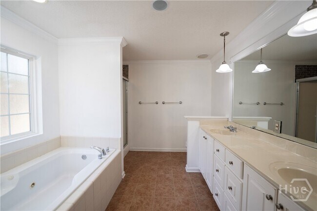 Building Photo - 28 Dunnoman Dr