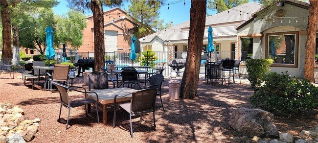 Building Photo - 555 E Silverado Ranch Blvd