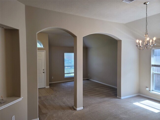 Building Photo - 1010 Hannah Falls Ln
