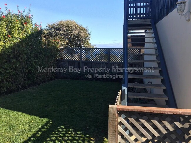 Building Photo - 900 Belden St