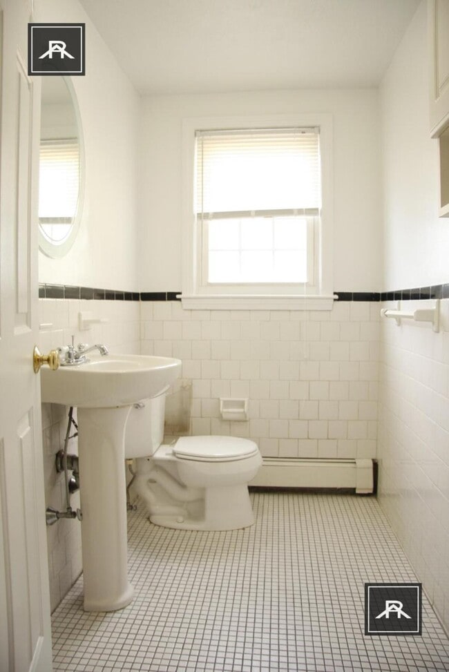 Building Photo - 4 bedroom in Woburn MA 01801