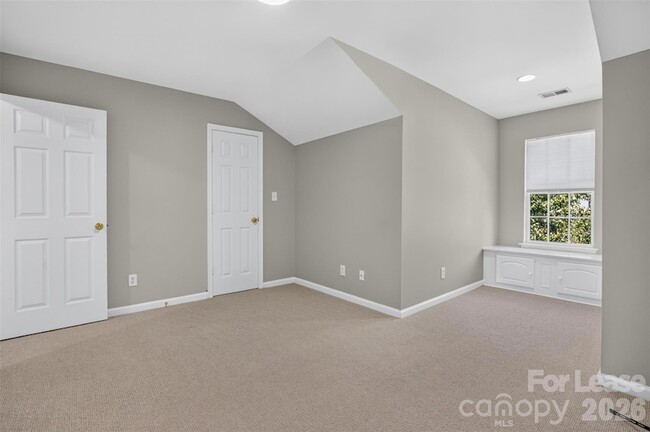 Building Photo - 9020 Roseton Ln