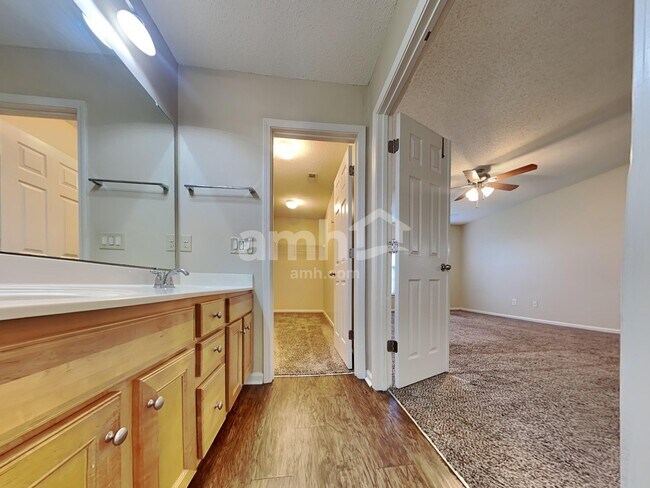 Building Photo - 1073 Briar Rose Ln