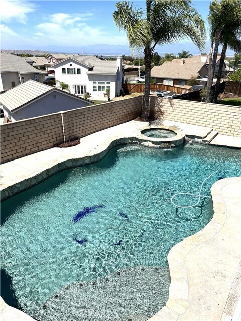 Building Photo - 2938 S Buena Vista Ave