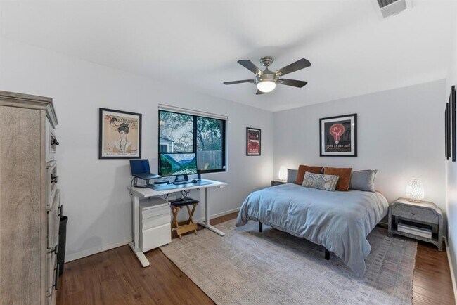 Building Photo - 6609 Lancret Hill Dr