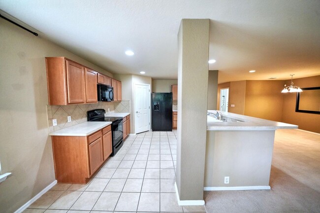 Building Photo - Charming 3-Bedroom Home in Schertz - Great...