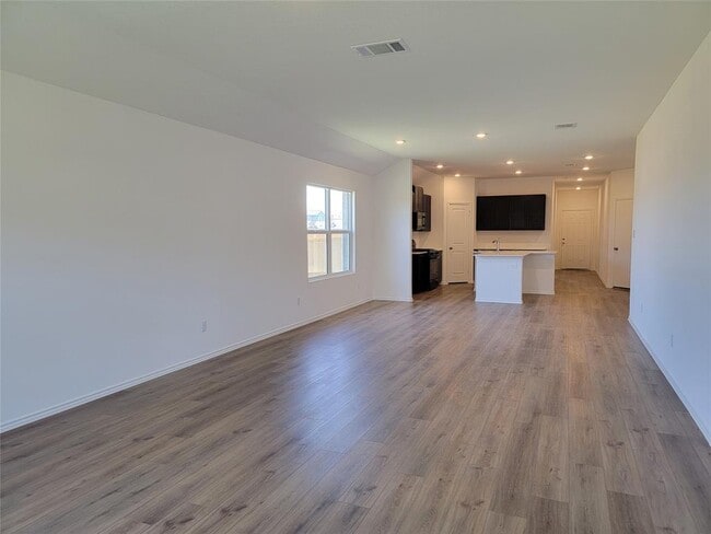 Building Photo - 100 Montego St