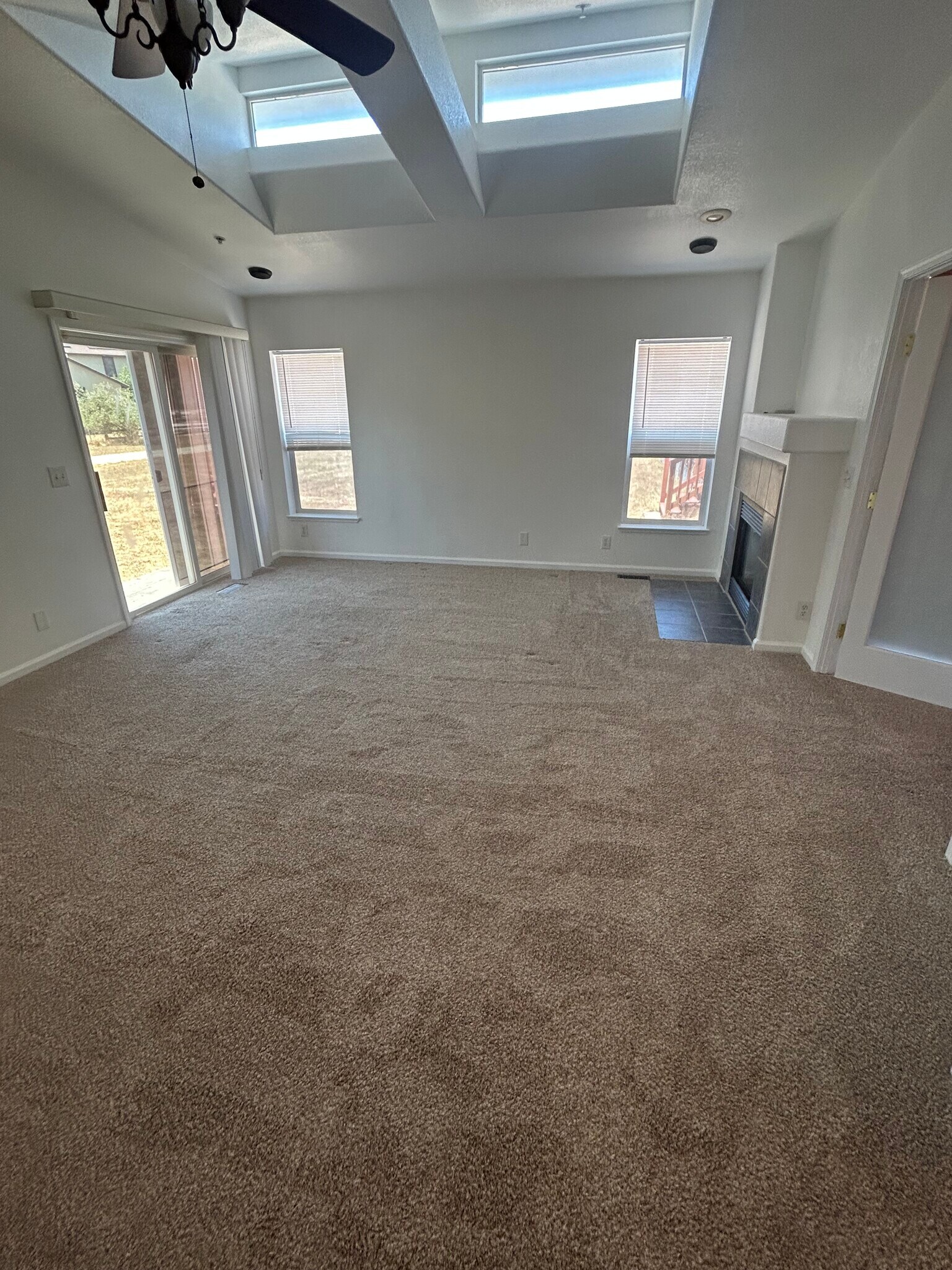 Master Bedroom - 9385 Burchell Rd