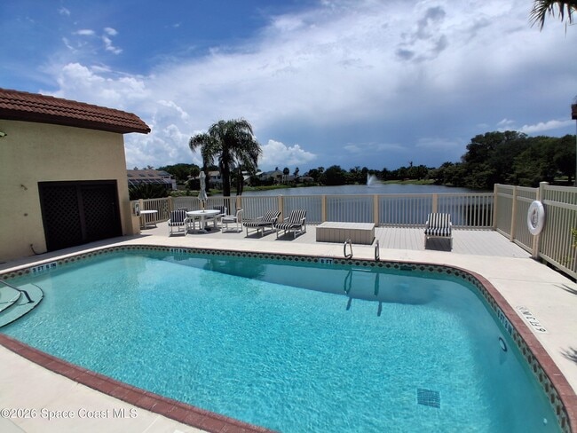 Building Photo - 613 Manatee Dr