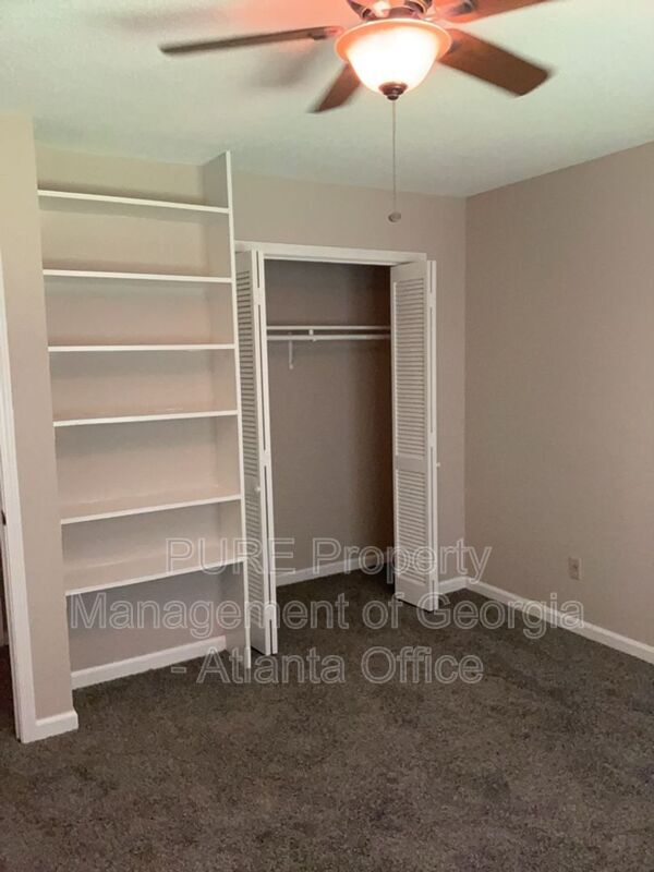 Building Photo - 1386 Stonehenge Ct