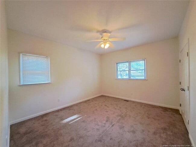Building Photo - 420 Sugar Pine Dr