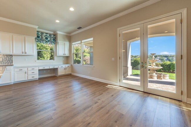 Building Photo - Luxury 4-Bedroom Home in El Dorado Hills Exclusive Serrano Community!