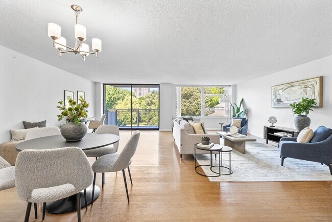 Building Photo - 80 Park St