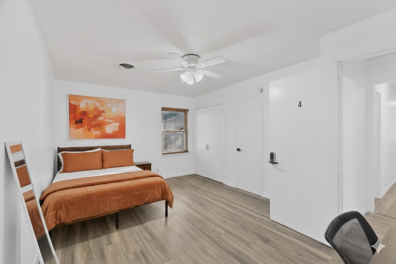 Building Photo - 404 Nottingham Dr