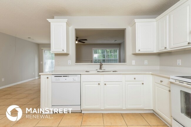 Building Photo - 3667 Sapphire Ct