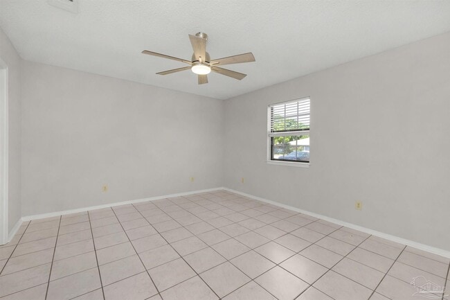 Building Photo - 3411 Green Briar Pkwy