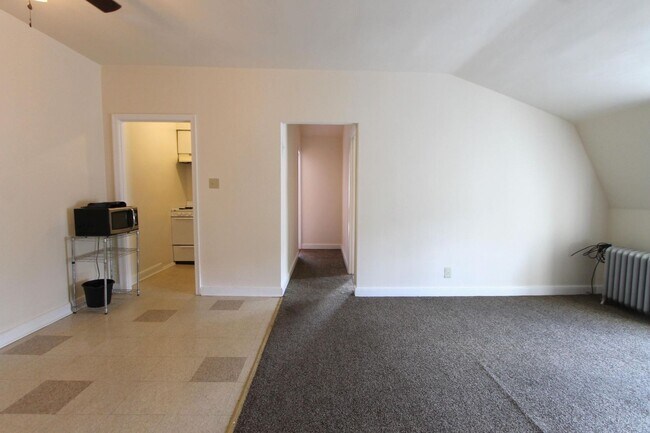 Building Photo - 7174 Germantown Ave