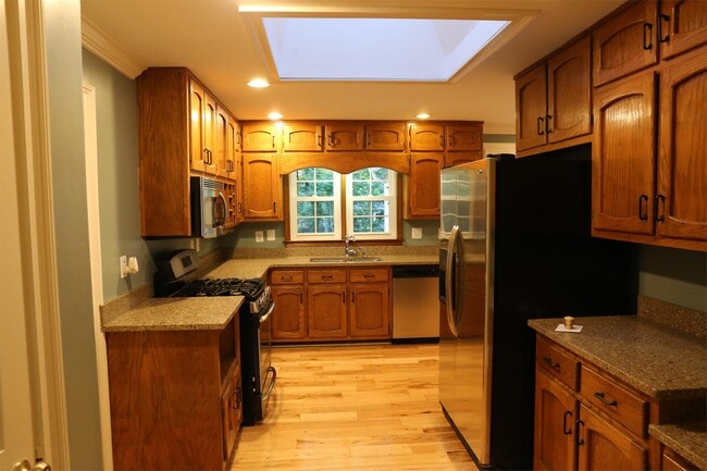 Building Photo - 3809 Allenhurst Dr