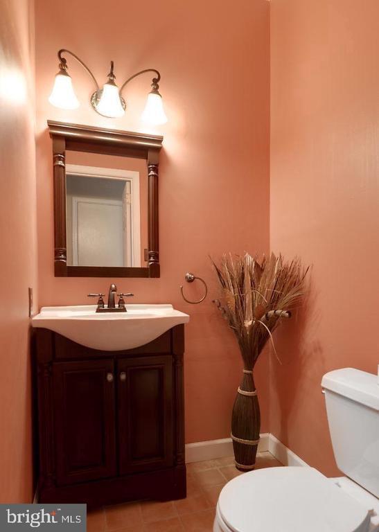 Building Photo - 7801 Cliffside Ct