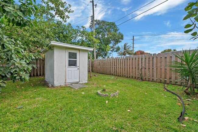 Building Photo - 840 NW 39th St