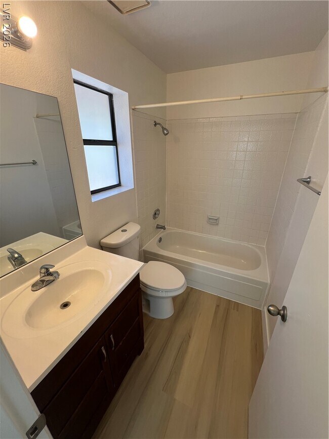 Building Photo - 3939 S Torrey Pines Dr