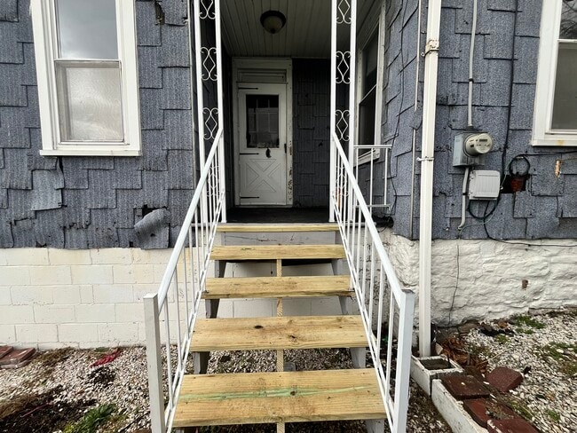 Building Photo - Herndon Blue House