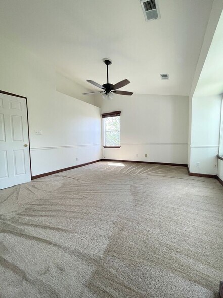 Building Photo - 13701 Modrad Way