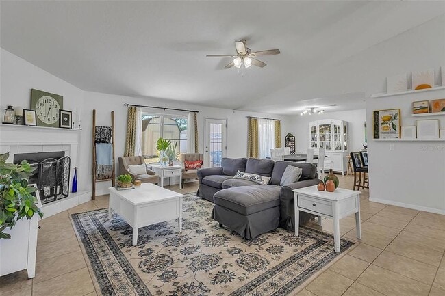 Building Photo - 37 Princeton Ln