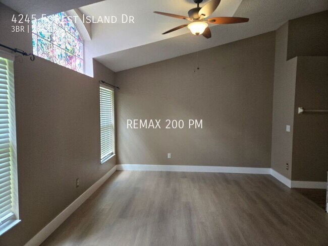 Building Photo - 4245 Forest Island Dr