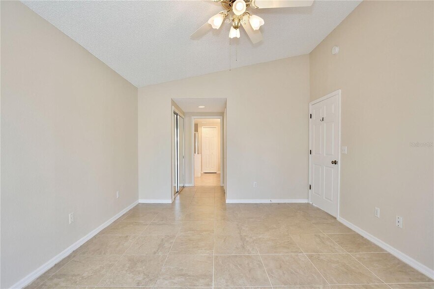 Building Photo - 2981 Viscount Cir