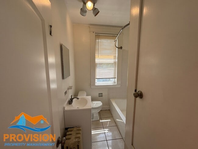 Building Photo - 102 Ventnor Terrace