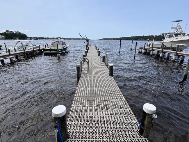 Primary Photo - 806 Regatta Dr