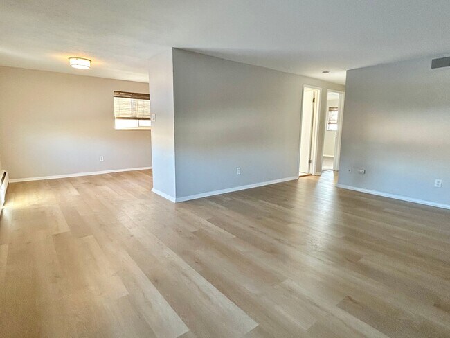 IMG_1799 - Oak Street Apartments