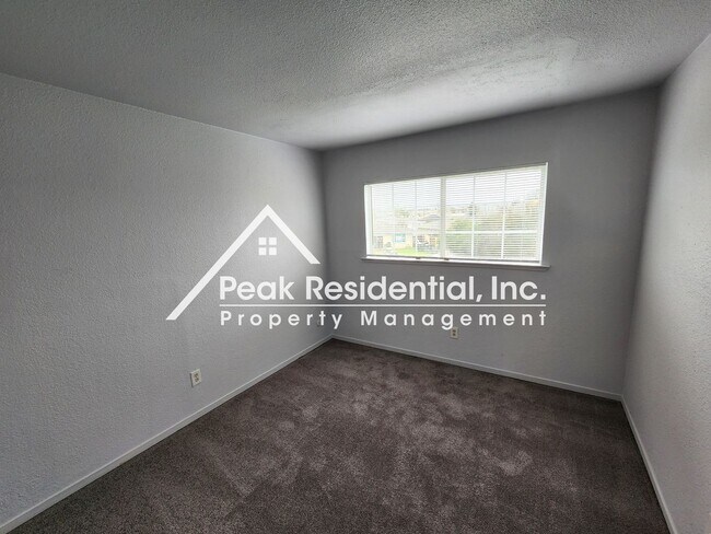 Building Photo - Croetto10540