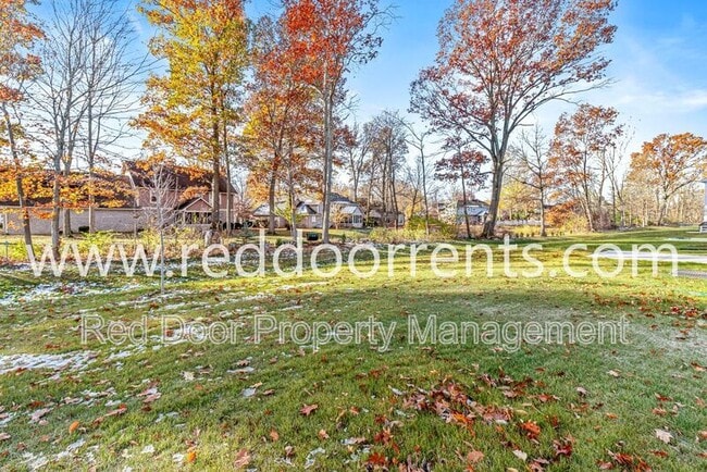 Building Photo - 6903 Oakdale Ln