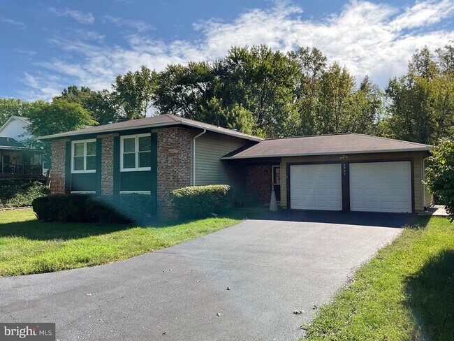Building Photo - 8904 Grass Valley Ct